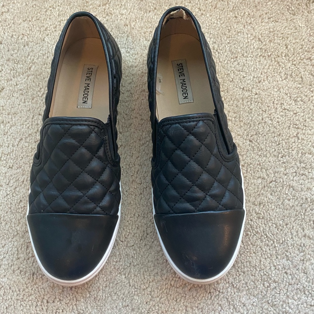 Steve Madden black slip ons